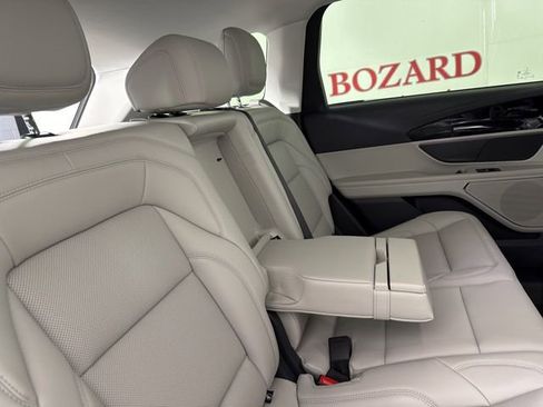 New 2026 Lincoln Nautilus Premier image 23