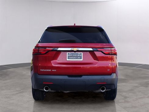 Used 2023 Chevrolet Traverse LT image 6