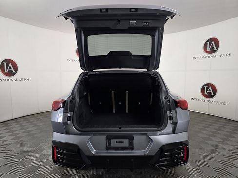 Used 2025 BMW X2 xDrive28i image 9