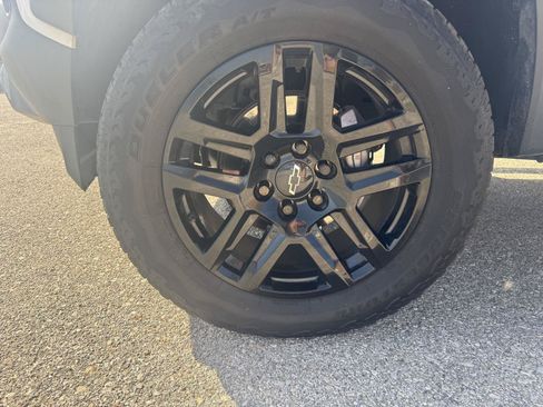 Used 2025 Chevrolet Colorado Trail Boss AWD/4WD image 14