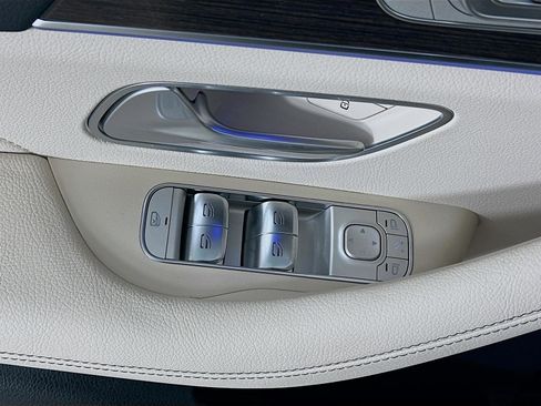 Used 2026 Mercedes-Benz GLS 450 4MATIC image 23