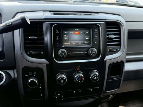 Used 2014 RAM 2500 Tradesman w/ Chrome Appearance Group AWD/4WD image 19
