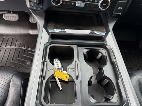 Used 2024 Ford F250 Lariat w/ Lariat Ultimate Package image 59