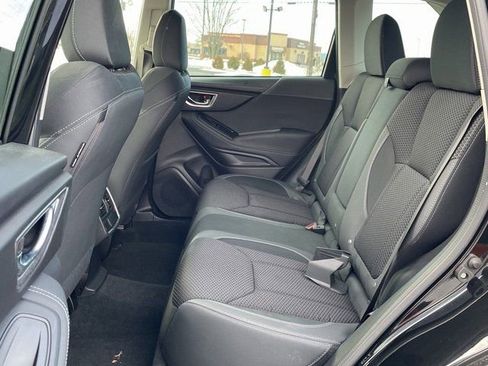 Used 2023 Subaru Forester Premium image 4