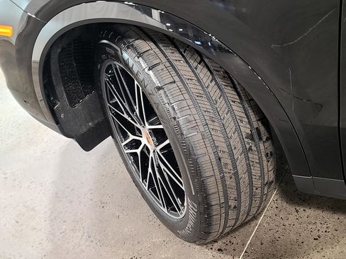 New 2026 Porsche Cayenne Coupe image 33