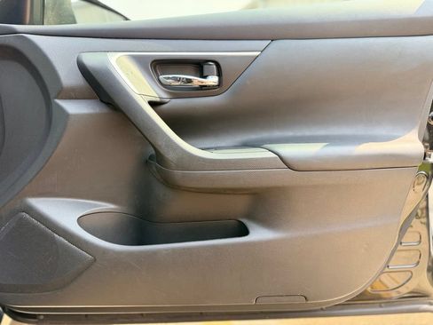 Used 2016 Nissan Altima 2.5 S w/ Power Driver Seat Package FWD image 16