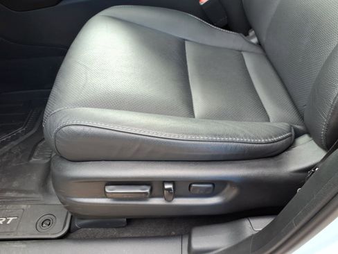 Certified 2025 Honda Passport EX-L image 15