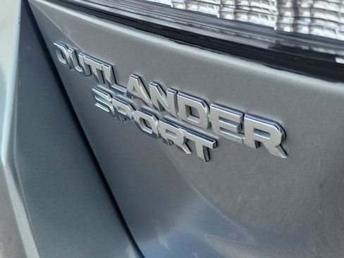 Used 2021 Mitsubishi Outlander Sport SE FWD image 9