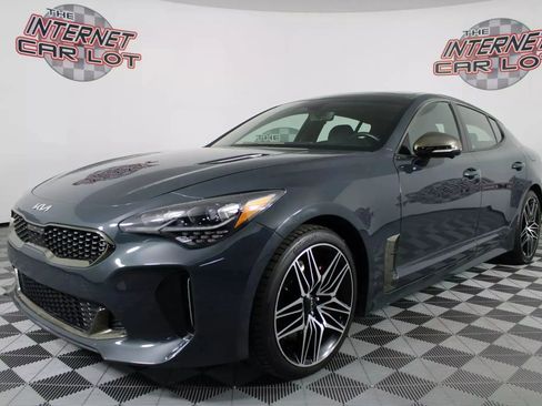 Used 2022 Kia Stinger GT2 image 3