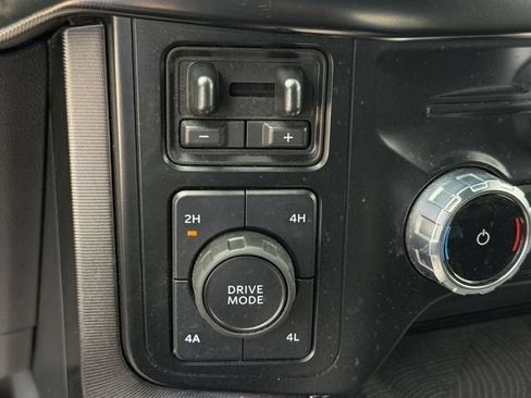 Used 2023 Ford F150 Platinum AWD/4WD image 19