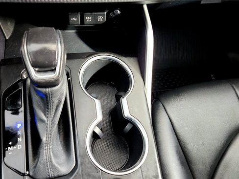 Certified 2021 Toyota Highlander XLE image 39