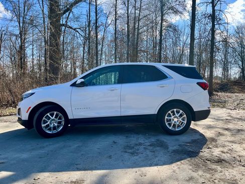 Used 2024 Chevrolet Equinox LT w/ LPO, Floor Liner Package image 4