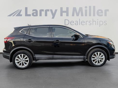 Used 2020 Nissan Rogue Sport S w/ Appearance Package FWD image 6