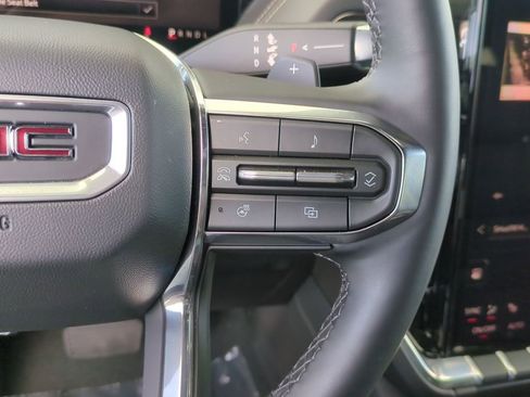 Used 2026 GMC Yukon Elevation RWD image 13
