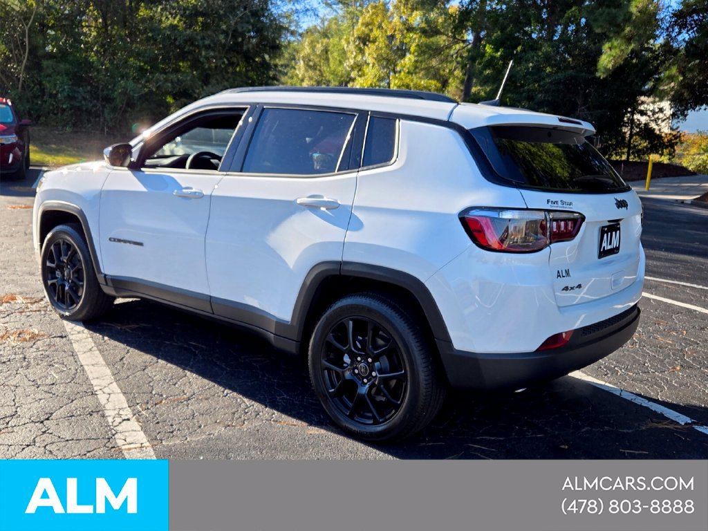 Used 2026 Jeep Compass Latitude AWD/4WD image 8