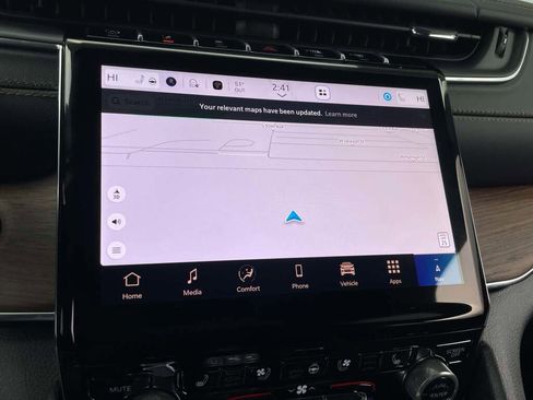 New 2025 Jeep Grand Cherokee L Summit w/ Luxury Tech Group V image 31