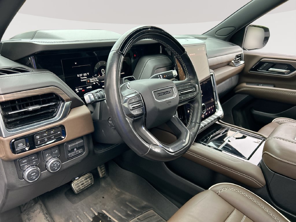 Used 2025 GMC Yukon Denali Ultimate AWD/4WD image 15