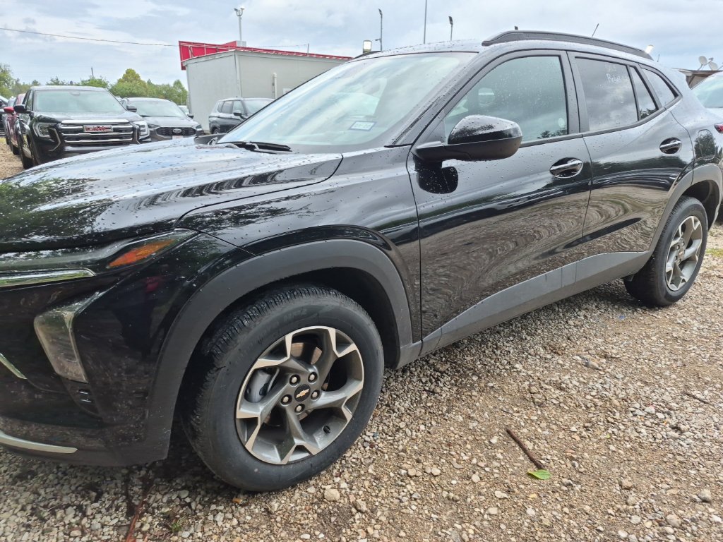Used 2026 Chevrolet Trax LT FWD image 10