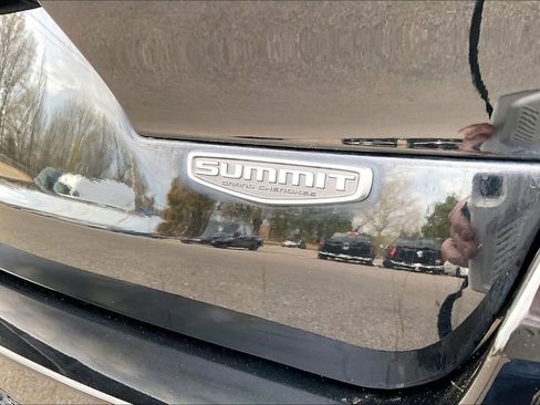 Used 2021 Jeep Grand Cherokee L Summit w/ Luxury Tech Group V image 14