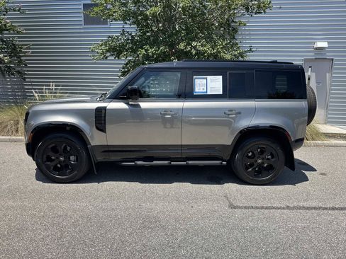 Certified 2025 Land Rover Defender 110 X-Dynamic SE AWD/4WD image 2