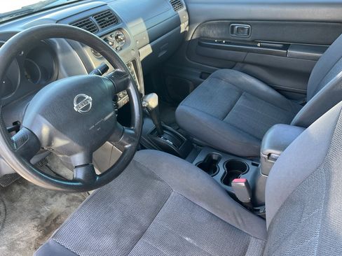 Used 2002 Nissan Frontier XE image 7