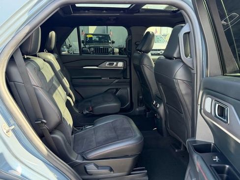 Used 2025 Ford Explorer ST w/ Sun And Sound Package RWD image 18