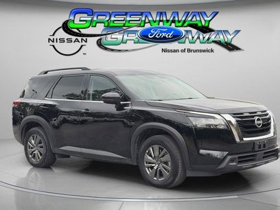 Used 2025 Nissan Pathfinder SV