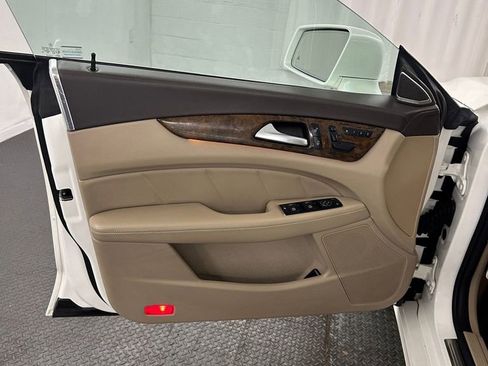 Used 2012 Mercedes-Benz CLS 550 4MATIC image 5