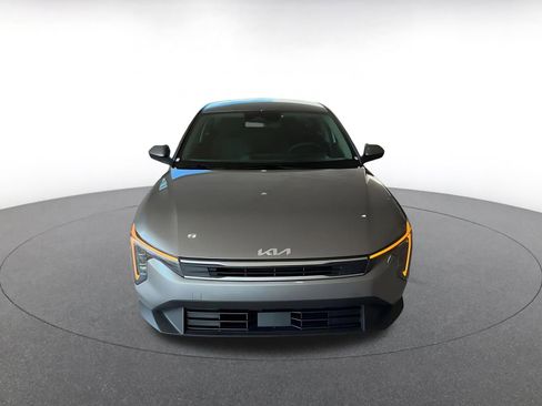 Used 2025 Kia K4 LXS image 4