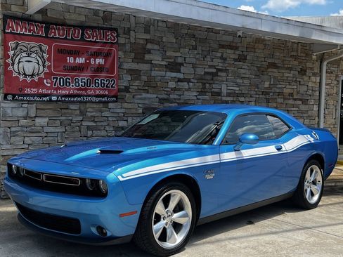 Used 2016 Dodge Challenger R/T Plus RWD image 2