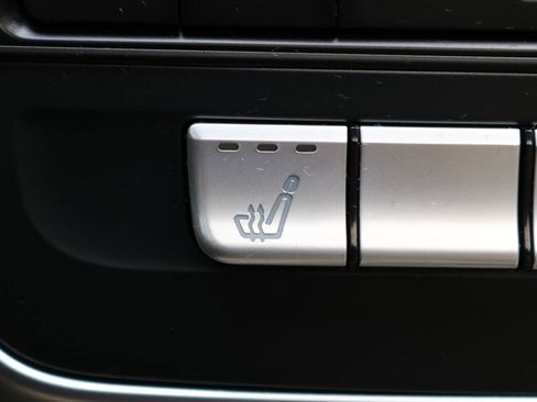 Used 2019 Mercedes-Benz CLA 250 image 24