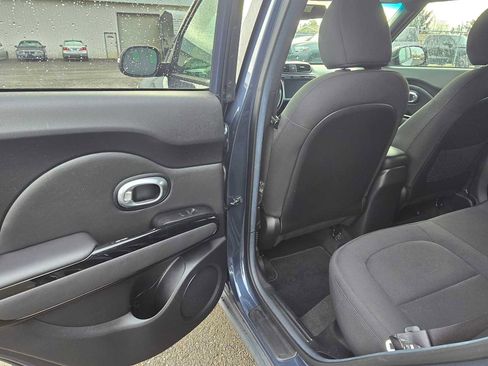 Used 2015 Kia Soul ! w/ Sun & Sound Package FWD image 18