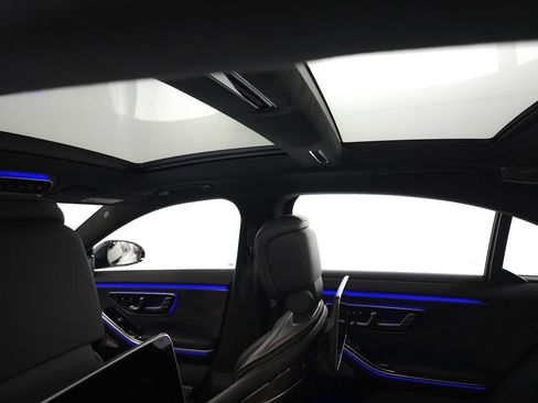 Used 2024 Mercedes-Benz S 63 AMG S w/ Carbon Fiber Exterior Package image 27