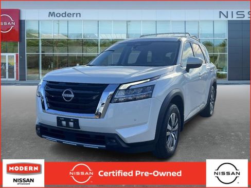 Certified 2023 Nissan Pathfinder SL image 1