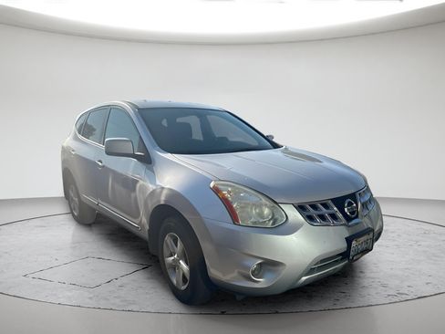 Used 2013 Nissan Rogue S w/ Special Edition Pkg AWD/4WD image 9