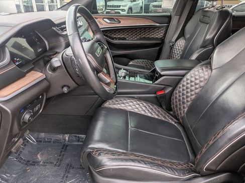 Used 2022 Jeep Grand Cherokee Summit w/ Advanced Protech Group IV image 11