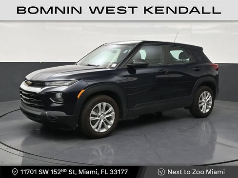 Used 2021 Chevrolet TrailBlazer LS FWD image 1