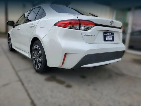 Used 2020 Toyota Corolla LE image 37