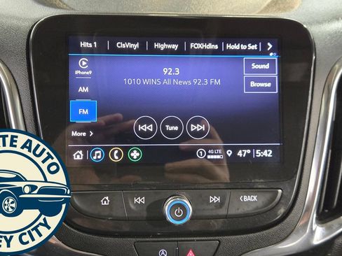 Used 2024 Chevrolet Equinox Premier AWD/4WD image 7