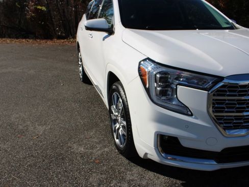 Used 2022 GMC Terrain Denali w/ Denali Premium Package image 44