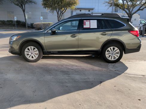Used 2018 Subaru Outback 2.5i Premium image 7