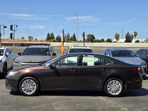 Used 2014 Lexus ES 350 w/ Premium Package FWD image 7