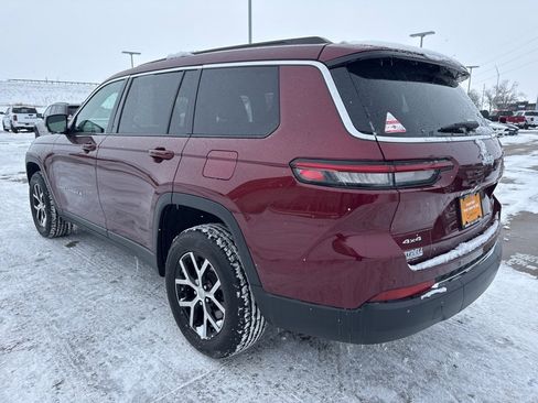 Certified 2024 Jeep Grand Cherokee L Limited w/ Luxury Tech Group II image 28