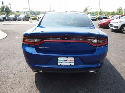 Used 2020 Dodge Charger SXT w/ Driver Convenience Group RWD image 2