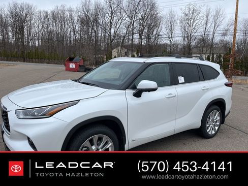 New 2026 Toyota Highlander Limited image 1