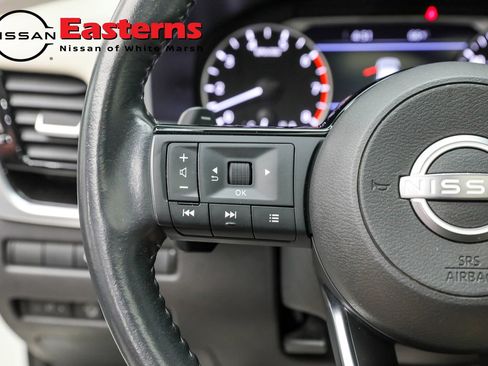 Used 2023 Nissan Rogue SL w/ SL Premium Package image 15