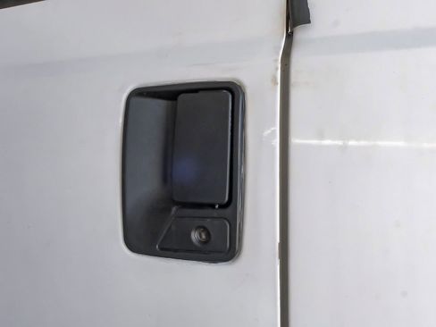 Used 2005 Ford F250 XL image 37