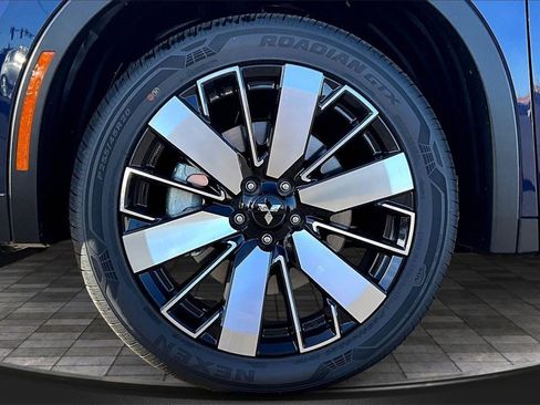 New 2025 Mitsubishi Outlander SE image 11