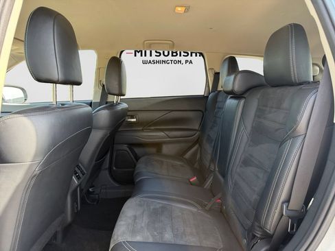 Used 2020 Mitsubishi Outlander SE FWD image 9