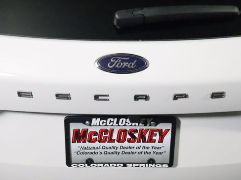 Used 2023 Ford Escape Active w/ Tech Pack #1 AWD/4WD image 8